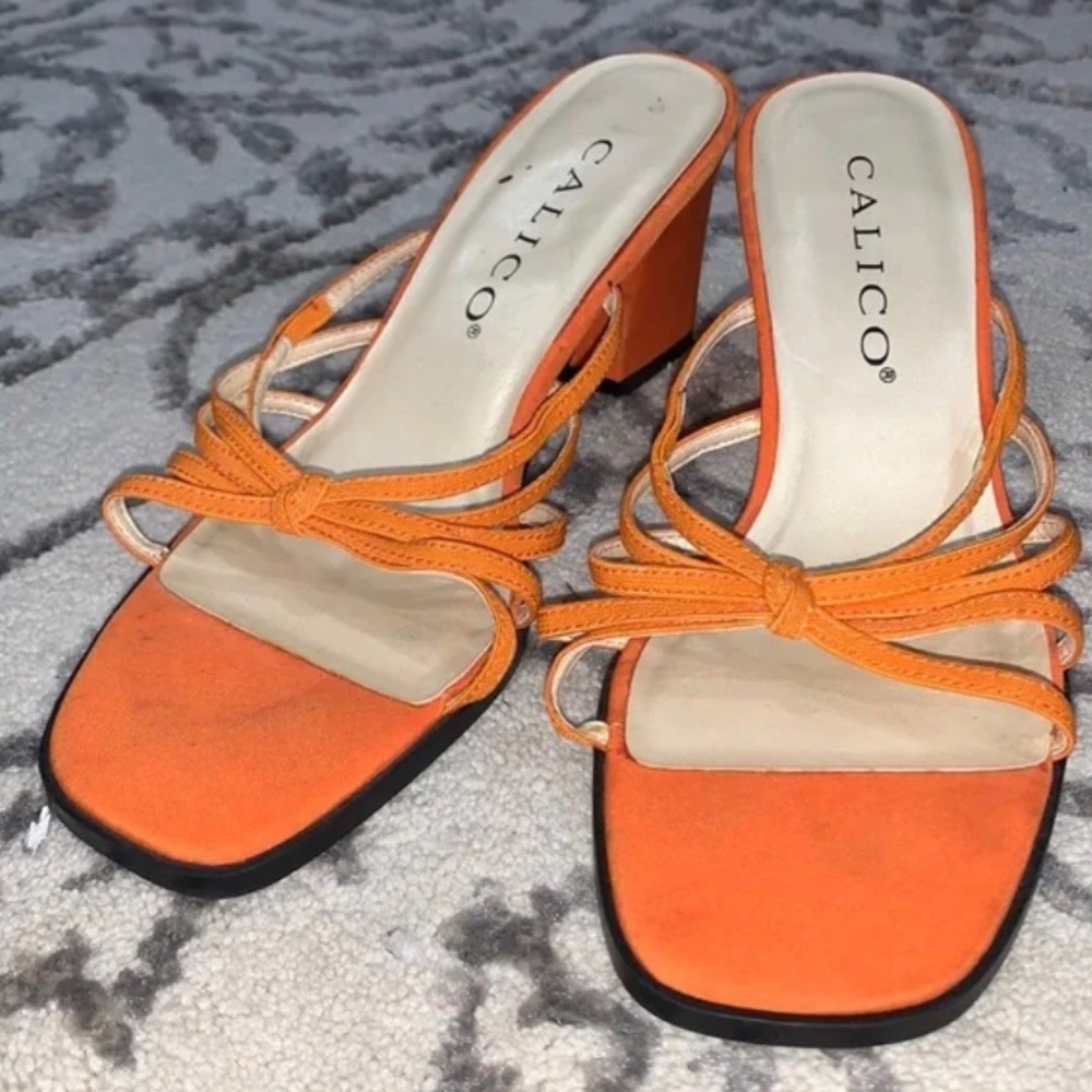 ORANGE HEELS